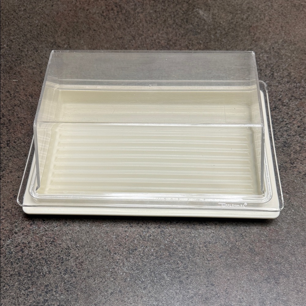 Tupperware Vintage Cheese Keeper